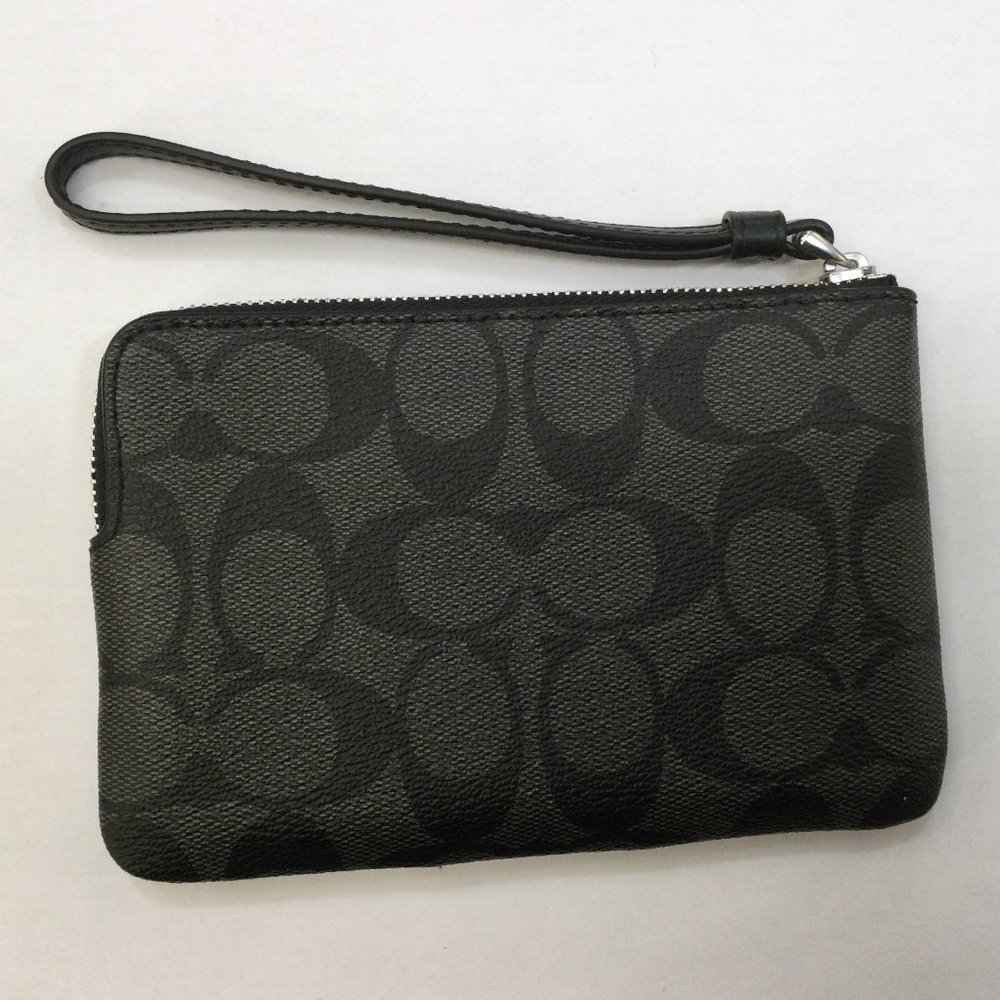 Coach NWT Authentic Corner Zip Wristlet signature PVC black/smoke - Picture 2 of 4